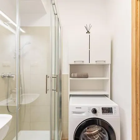 Cityscape Oasis: Active Heaven Apartmán