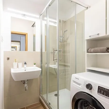 Cityscape Oasis: Active Heaven