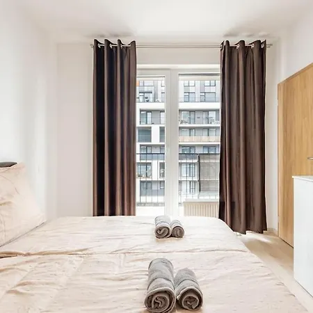 Cityscape Oasis: Active Heaven Апартаменты