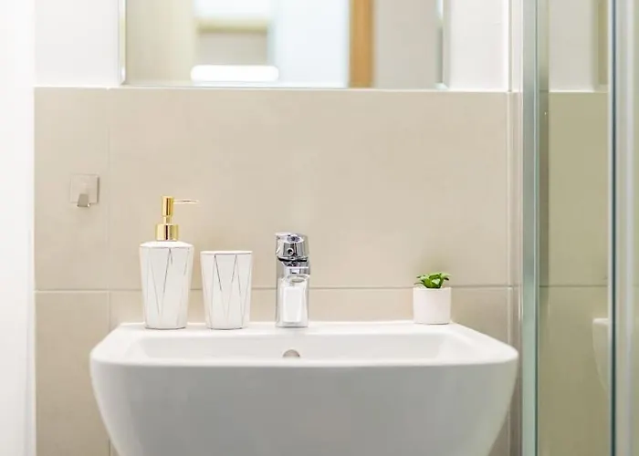 Cityscape Oasis: Active Heaven * ברטיסלאבה