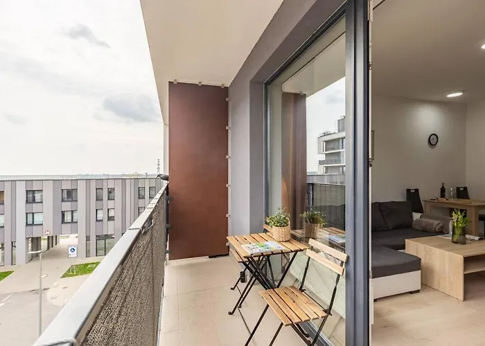 Cityscape Oasis: Active Heaven דירה